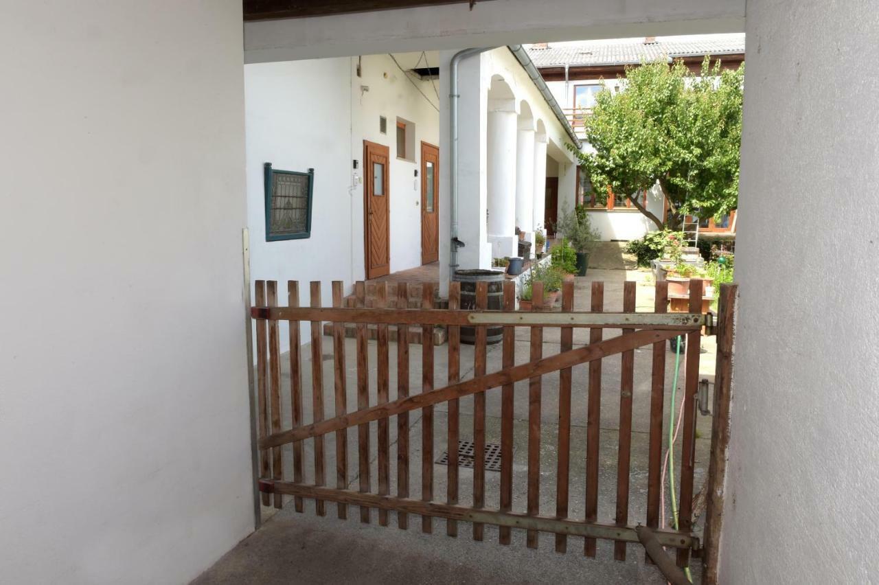 Weingut Martinshof Hotel Sankt Ulrich  Exterior foto